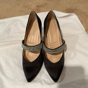 Adrienne Vittadini black silk pumps size 8